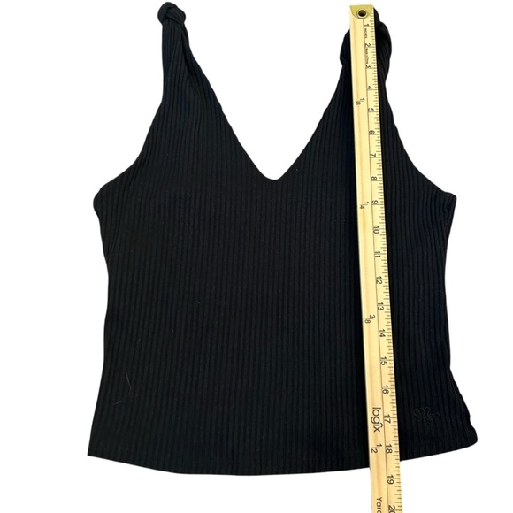 BUNDLE! Set of 2 Tank Tops Black White Medium - Picture 12 of 12